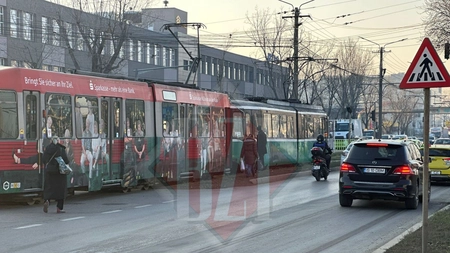 Circulația tramvaielor, blocată în Baza 3. O garnitură s-a defectat