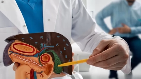 Ce trebuie să știi dacă ai dureri de bilă. Iată ce complicații pot apărea dacă prezinți acest simptom