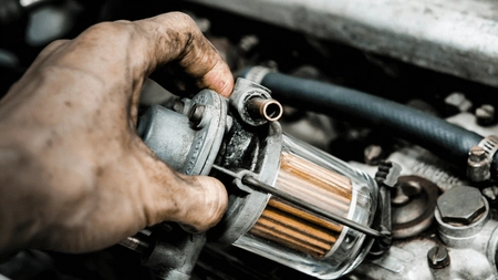 Ce este un filtru de motorină și când este necesară schimbarea lui? Informații pe care trebuie să le cunoască orice șofer!