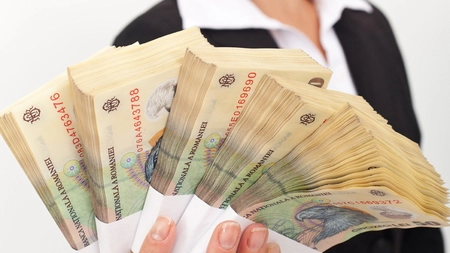 Condiții de acordare a unui credit nevoi de personale. Află care sunt cerințele esențiale impuse de bănci pentru a obține un împrumut destinat cheltuielilor personale și cum să îți crești șansele de aprobare!