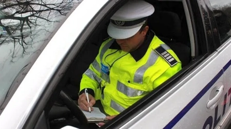 Permis suspendat 90 de zile pentru amendă neachitată la timp. Iată ce trebuie să cunoască șoferii despre contravențiile din trafic