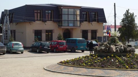 Drumurile din comuna Oțeleni vor fi modernizate! Primăria caută constructor pentru contractul de peste 10 milioane de lei