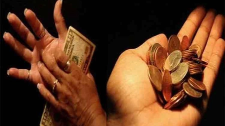 Când te mănâncă palma stângă iei bani? Ce spun superstițiile și explicațiile moderne!