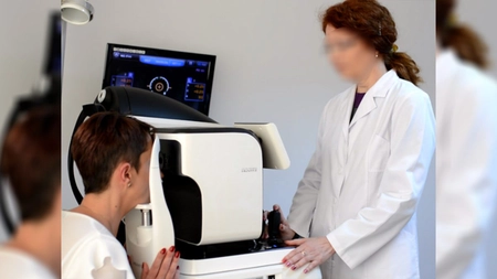 Cetățenii dintr-o comună din Iași, înșelați de către o firmă din Bacău. Oamenii au plătit pentru ochelari de vedere, însă nu au mai primit produsele