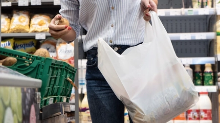 Pungile de plastic, interzise în magazine! Cum vor fi afectați clienții! 