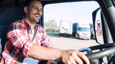 Care este salariul unui șofer de TIR în 2026: Cât se câștigă în România, în comparație cu alte țări din UE