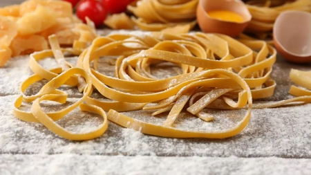 Tăiței de casă cu ou - Rețeta tradițională și trucuri pentru un rezultat garantat