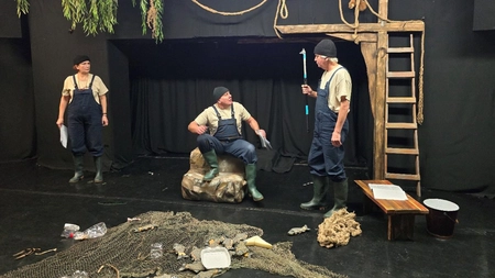 Teatrul „Luceafărul” vine în sprijinul liceenilor care se pregătesc de Bacalaureatul la Limba și Literatura Română. Proiectul „Teatrul trece Bacul” se va desfășura în sala de spectacol, dar și în unitățile de învățământ