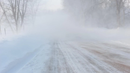 Haos pe aeroporturile și drumurile din Europa. Noi valuri de frig și ninsori abundente lovesc întreg continentul