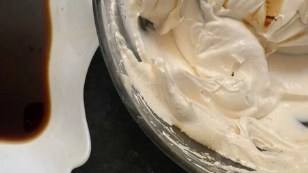 Rețetă de cremă de tiramisu fără ou. Varianta modernă a unui desert clasic