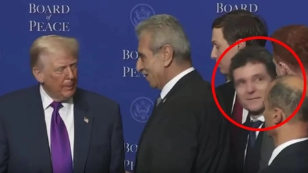 Nicușor Dan s-a umplut de penibil la Consiliul Păcii de la Washington! A fost tras la o parte de Secret Service în timp ce voia să vorbească cu Donald Trump! - VIDEO