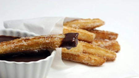 Rețeta pentru churros – Desert tradițional spaniol, ideal pentru orice ocazie