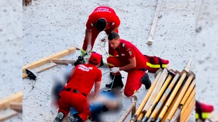 O ieșeancă s-ar fi aruncat de la etaj, pentru că ar fi fost sechestrată! Femeia a cerut despăgubiri de 70.000 de euro