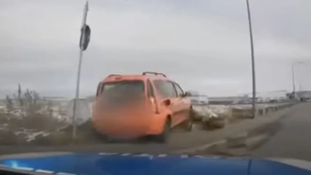 Furt spectaculos în Sibiu: tânăr prins după două luni la volanul unei mașini cu numere false