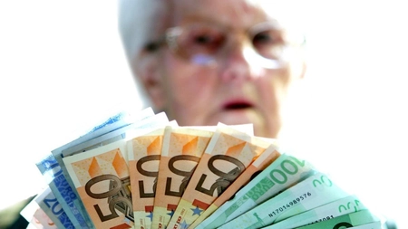 Sume colosale în pensii speciale: cine încasează cele mai mari salarii după pensionare