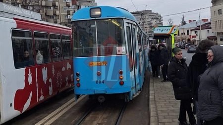 Un tramvai defect a paralizat traficul spre Piața Unirii! Zeci de minute de așteptare pentru pasageri - UPDATE