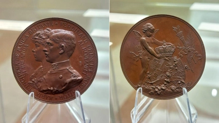 Medalia căsătoriei Principesei Maria de Edinburgh cu Principele Ferdinand poate fi admirată la Muzeul Mitropolitan din Iași
