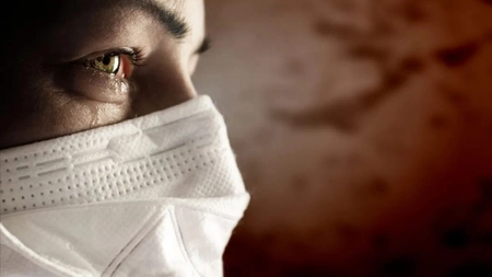 „Cicada”, noua tulpină COVID, face ravagii în lume. Simptomele la care trebuie să fii atent