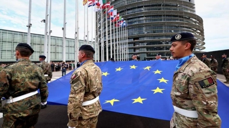 Traian Băsescu susține că Europa are nevoie de o Armată proprie. Astfel s-ar reduce dependența de SUA