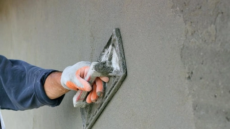 Cât costă metrul pătrat de tencuială interioară? Iată tot ce trebuie să știi înainte să te apuci de treabă!