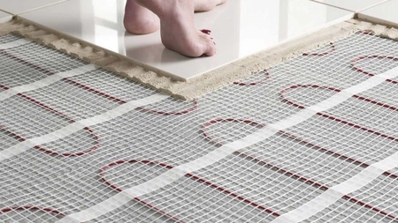 Cum alegi cea mai bună centrală pentru încălzirea în pardoseală? Iată ce caracteristici trebuie să aibă!