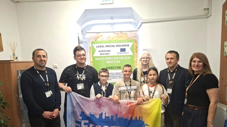Cinci elevi cu deficiențe de vedere din Iași au ajuns în capitala Macedoniei de Nord, printr-un proiect Erasmus+. „Un copil nu trebuie să fie cu 10 pe linie ca să reprezinte școala”