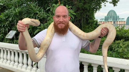 Edilul Mihai Chirica își cumpără liniștea în presă! Proiectul grotesc al lui Dan Fiterman, patronul Ziarului de Iași, contestat de vecini, dar acceptat de primărie