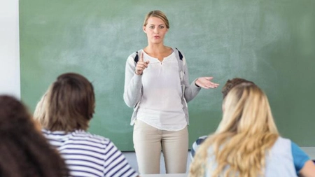 Prime de mii de euro pentru profesori! Ce trebuie să facă aceștia