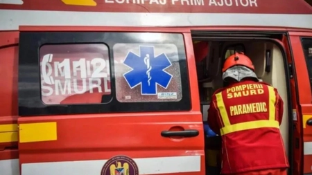 Accident mortal cu două victime în Vrancea. Doi tineri și-au pierdut viața în mașina mistuită de flăcări