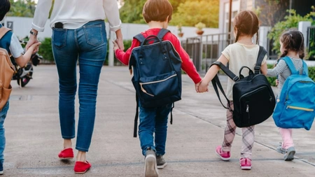 Amendă pentru toți părinții din România care refuză să semneze contractul educațional! Sancțiunea poate ajunge la 5.000 lei! 