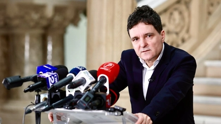 Nicuşor Dan a atacat la CCR obligația ca un copil să meargă la psiholog fără condiţia acordului parental