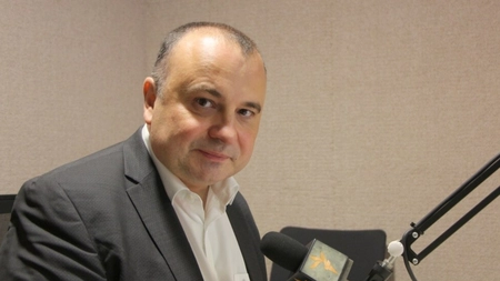 Analistul politic Radu Carp susține că România ar putea ajunge la alegeri prezidențiale anticipate în 2026: „Nicușor Dan a fost prins în capcana perfectă PSD–AUR”