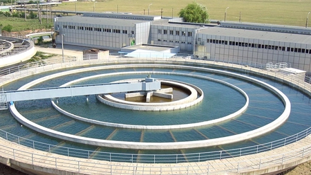 ApaVital cheltuie 2,8 milioane de lei pentru achiziționarea de soluții pentru tratarea apei