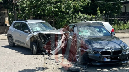 Accident în zona Sărărie: două autoturisme au intrat în coliziune