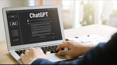 Conversațiile cu ChatGPT, tot mai periculoase. Ce date personale ar trebui ținute departe