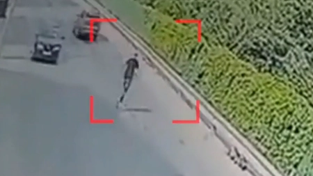 A fugit în timpul unei percheziții în Pantelimon. A sărit de la etajul doi și este de negăsit