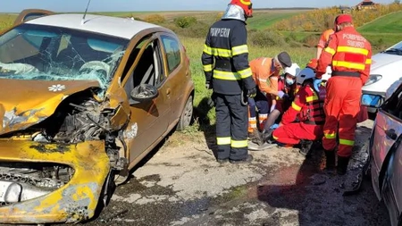 Accident devastator cu 3 mașini în Timiș! Un șofer de 62 de ani a murit pe loc!