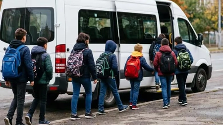 Elevii care încep liceul la Iași, între navetă și cămin! La doar 14 ani, unii sunt nevoiți să plece de acasă