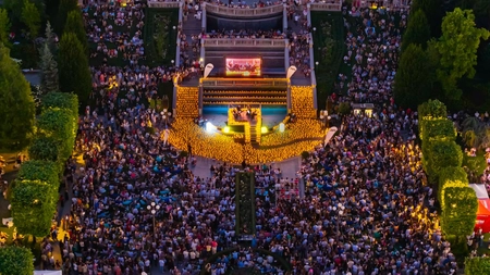 Weekend inedit la Palas: Multisenzorial la lumina miilor de lumânări, concerte ale Filarmonicii, premii la shopping și lectură în aer liber