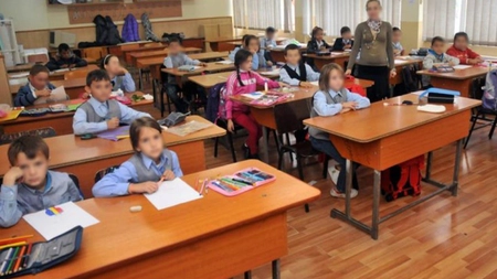 Inspectoratul Școlar Județean Iași plătește peste un milion de lei pentru a achiziționa rechizite destinate școlarilor! Contractul a fost scos la licitație