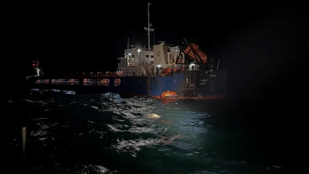 Încă o navă de marfă, care urma să ajungă la Constanţa, a fost lovită de drone în largul coastelor Bulgariei