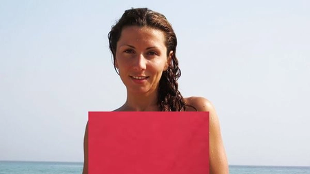 (+18) INCENDIAR! Vedete de la noi surprinse goale la plaja. Iata-le in toata splendoarea lor pe Carmen Bruma, Daniela Crudu, Roxana Vancea si multe altele