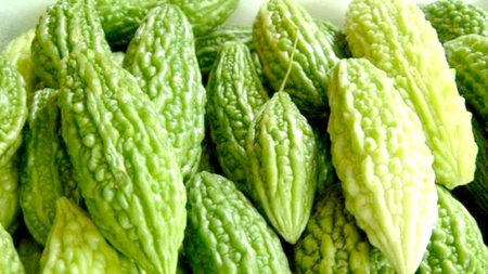 8 beneficii ale castravetelui amar