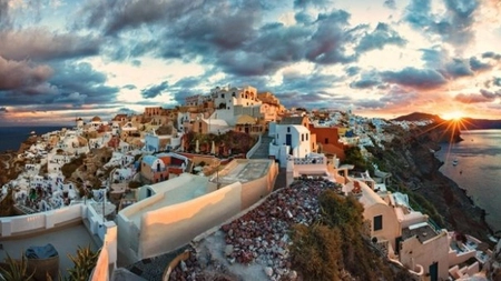 Fostul subprefect este suspectat de abuz in serviciu