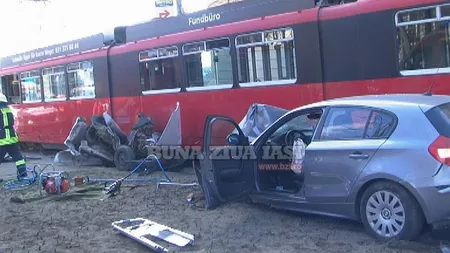 UPDATE 21.50:Carnagiu rutier in Fundatie: un tramvai, un autobuz si sase masini implicate - FOTO&VIDEO
