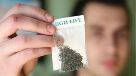 Un drog similar cocainei, vandut la liber in Iasi - VIDEO