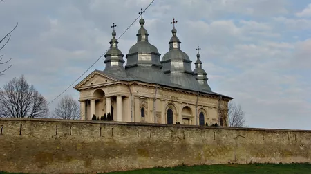 Loc al groazei si al mortii descoperit in spatele unei manastiri din orasul Iasi! Persoane nevinovate au asistat la scene dure! FOTO