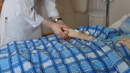 Nereguli grave la firmele de ingrijiri la domiciliu din Iasi. Printre patroni se afla si medici, asistente medicale