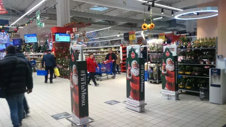 Ieșenii au dat năvală în supermarketuri! Nervi întinși la maximum și cozi interminabile în tot orașul! - FOTO