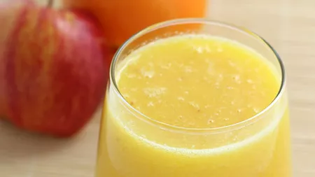 Smoothie cu măr, ananas şi portocală - Sănătate la pahar
